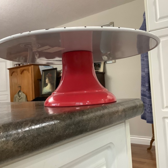 Cupcake (or cake) Stand 38 inches around - Picture 4 of 9